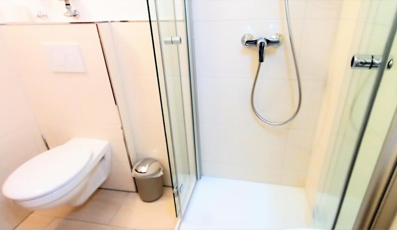 Bodensee Apartments Friedrichshafen Schnetzenhausen Екстериор снимка